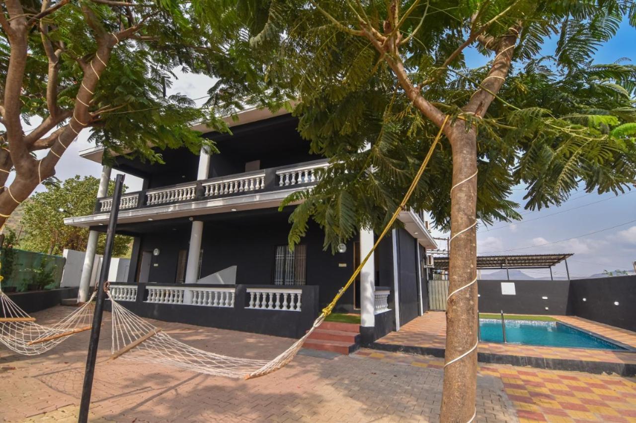 Black Stone Villa Kārli 外观 照片
